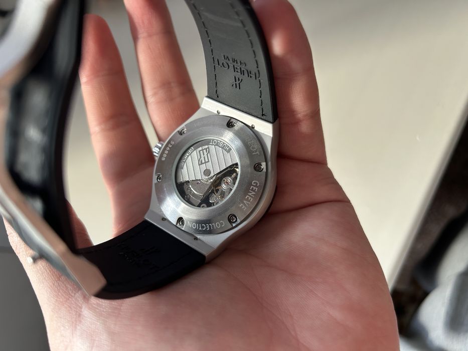 Hublot genive часы