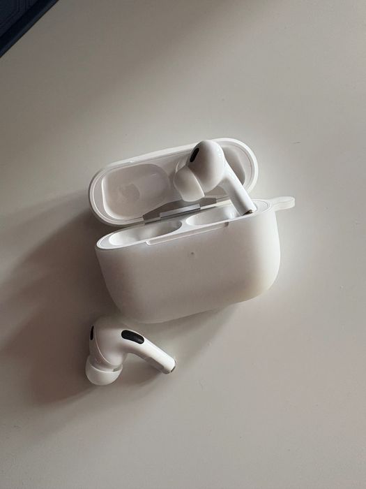 Наушники AirPods Pro 2