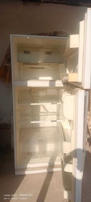 Холодильники, Стиральная машинка, телевизоры.