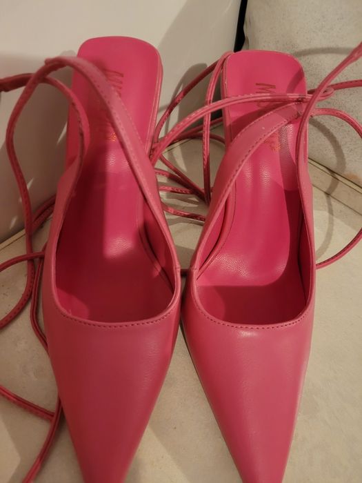 Pantofi dama cu toc eleganți roșii sau roz