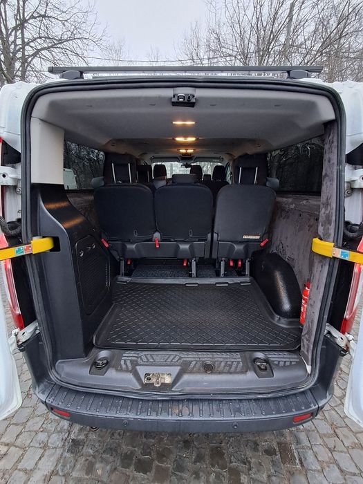 Închiriere microbuz 8+1 locuri– Stare Excelentă