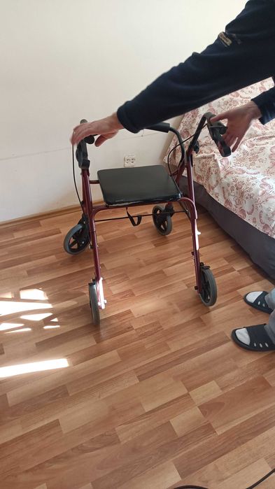 cadru mobil pentru persoane cu dizabilitati