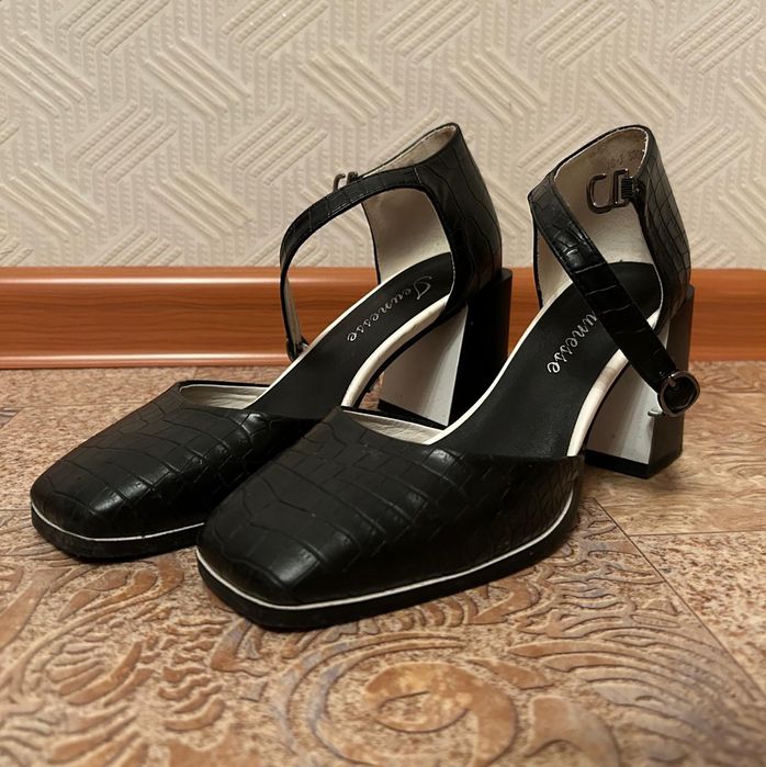 Продам туфли и босоножки