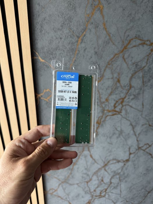 Memorie RAM Crucial 32Gb DDR4, 3200Mhz, Kit (2*16Gb), Sigilati, Noi
