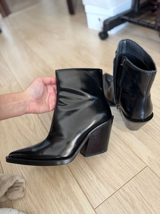 Каубойски кожени ботуши