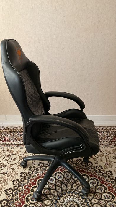 Компьютерное кресло