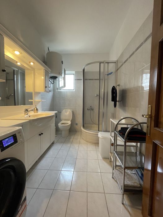 Просторна къща под наем в Гърция с 6 спални и басейн