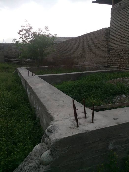 Ховли уй сотилади