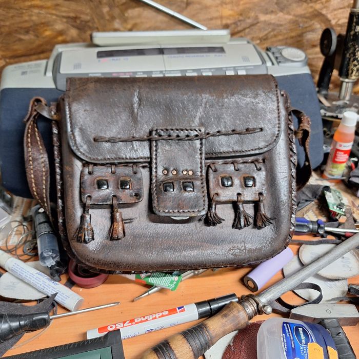 Стара кожена чанта