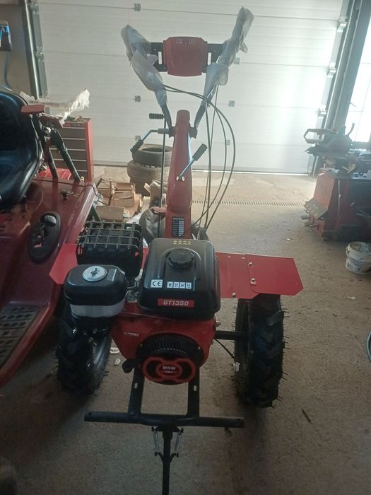 Motocultor de vanzare de 15 cai putere nou nouți