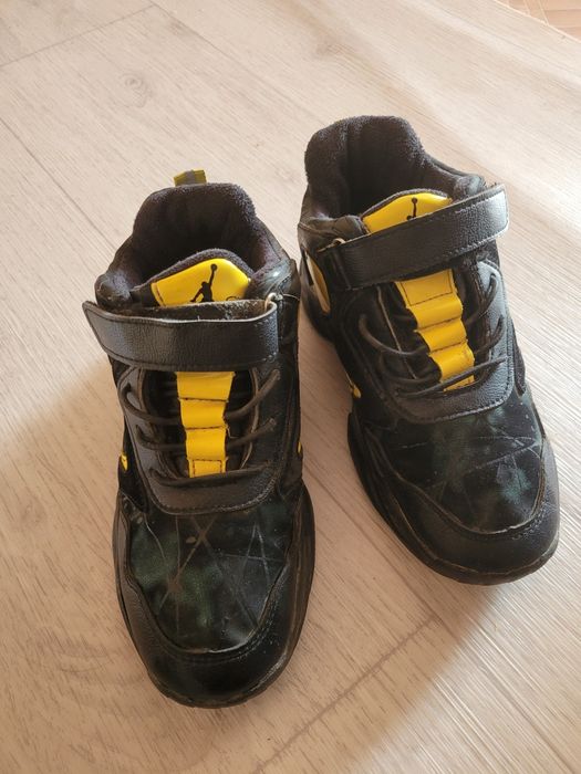 Продам обувь на девочку. 34.36.37 р