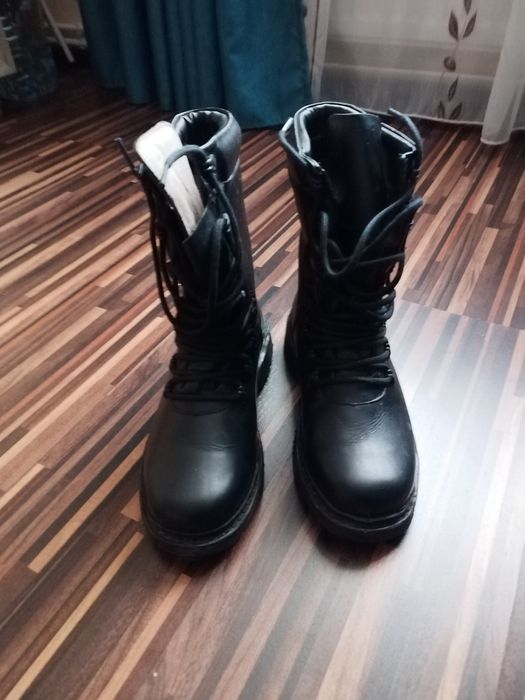 Bocanci  piele negri