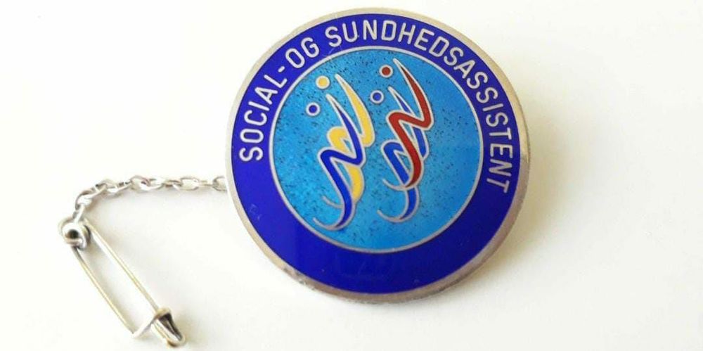 Brose insigna Asistent Medical Social, argint 925 sterling, Danemarca