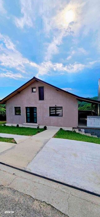 CASĂ DE VÂNZARE! Preț 119.500 E Casa ideală pentru tine Milcoiu Vâlcea