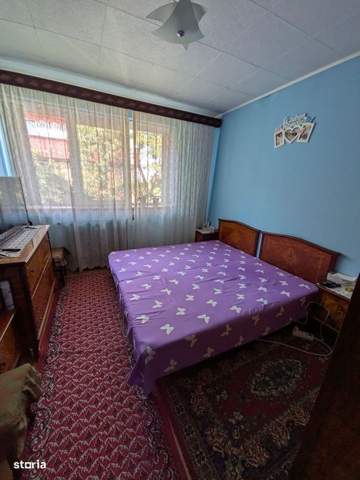 Apartament cu 3 camere semidecomandat – Calea București, zona Institut