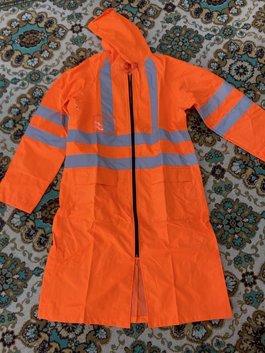 Дождевик новый, размер 48-50