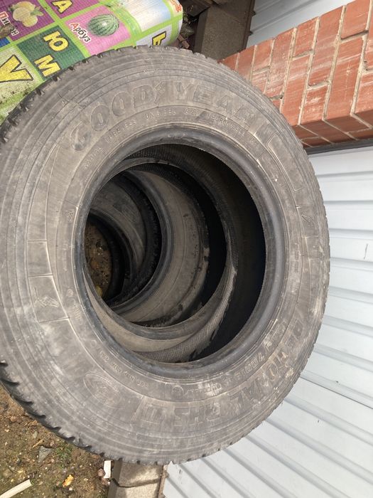 Продам 285/70/19,5