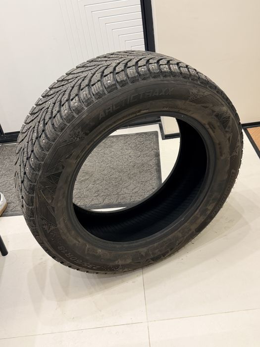 Продам зимние шины срочно