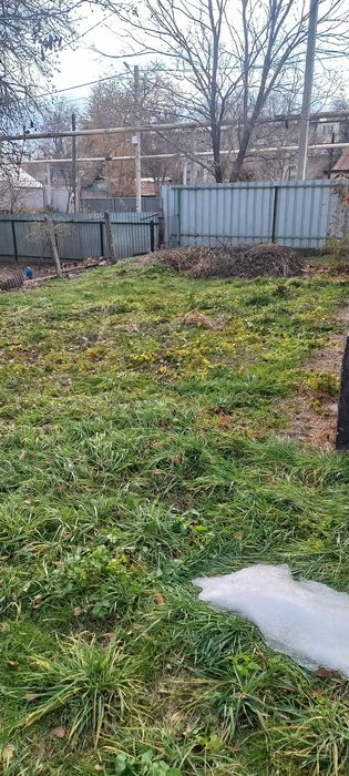 Продам дом с ровным участком