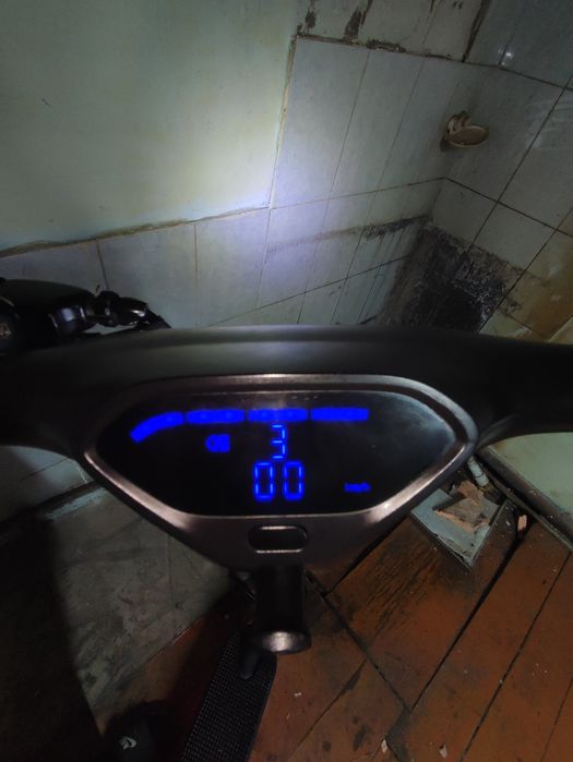 Электросамокат Tomollo СРОЧНО