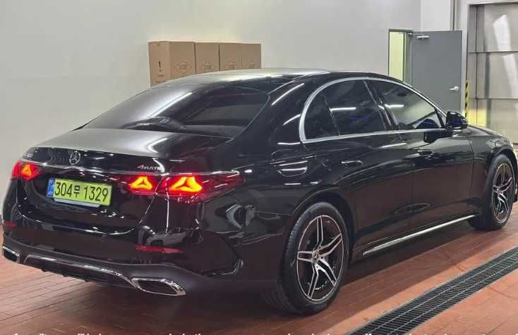 Mercedes-Benz E-class E300 AMG line