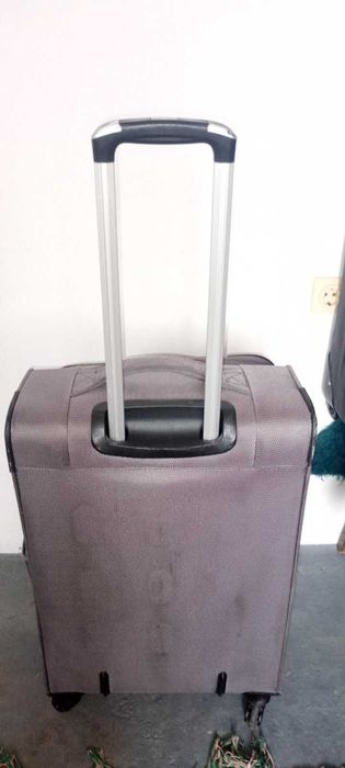 Лек Куфар Швейцарски 44/30/70 Предложете цена!