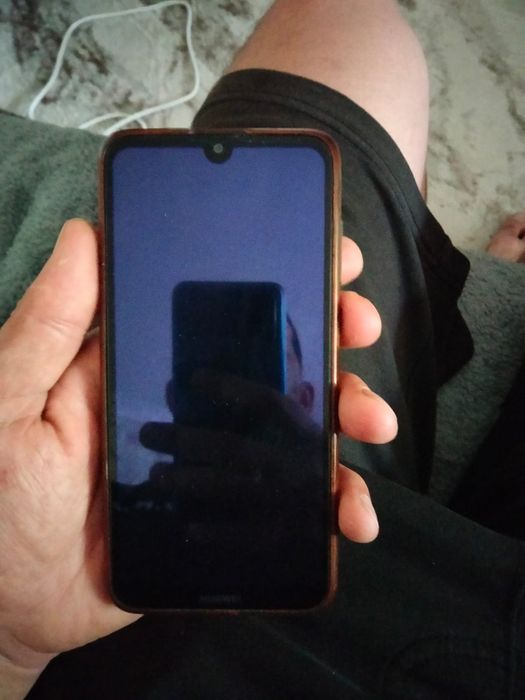 Телефон Huawei Y7 2019