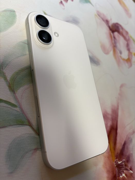 Iphone 16 Перфектен
