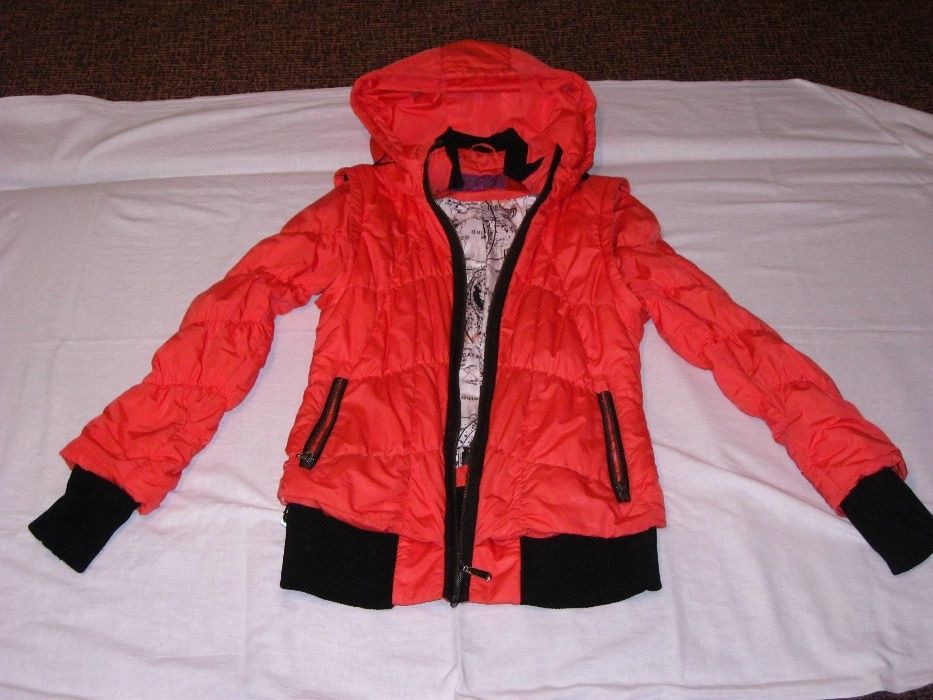 Куртки и джинсовка  на школьницу . Обмен