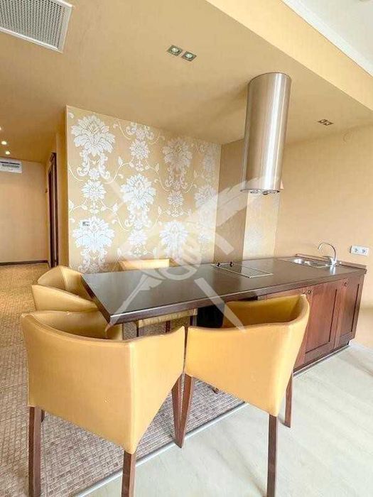 Продава се Тристаен апартамент в к.к. Слънчев бряг - 100 кв.м за 1380 €/кв.м - Снимка #1