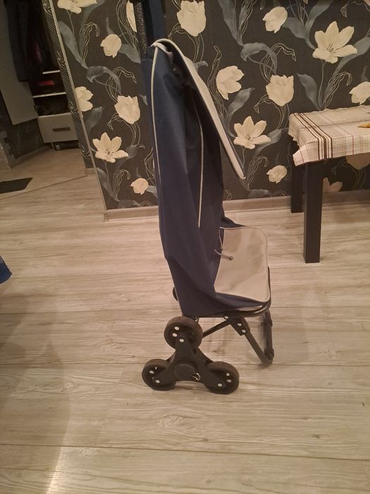 Продаётся сумка-коляска (новая)