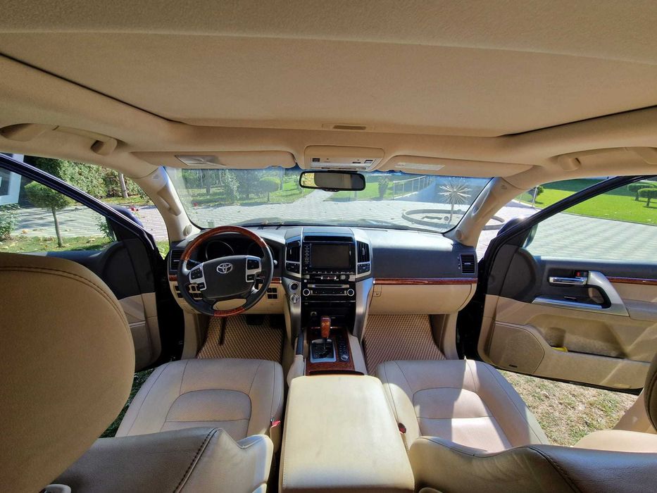 vand toyota land cruiser v 8 4.5 diesel 2013