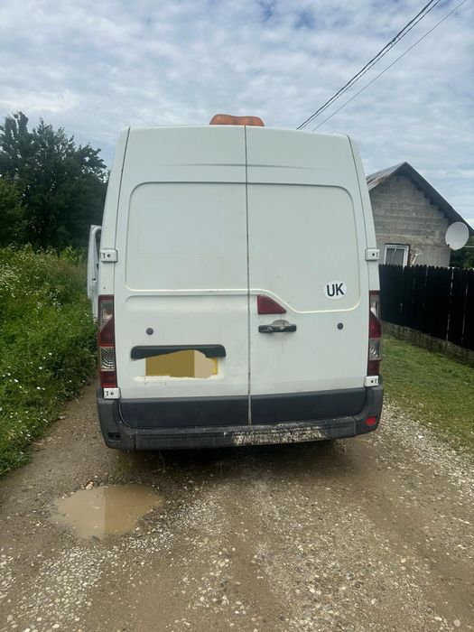 Dezmembrez Opel Movano 2.3dci M9T