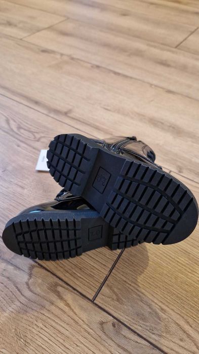 Ghete piele lacuite fetite marime 24