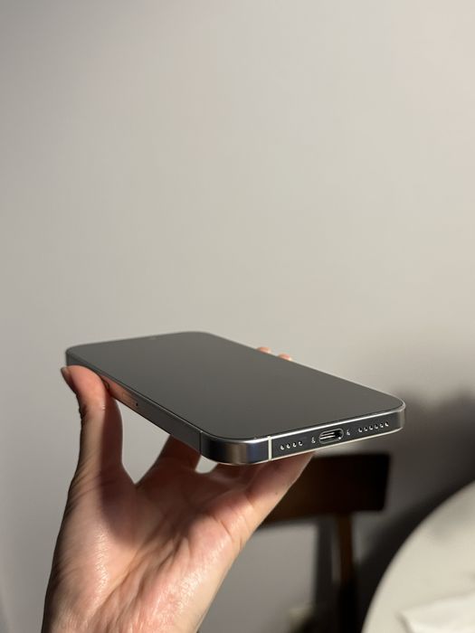 Iphone 16 pro max белый