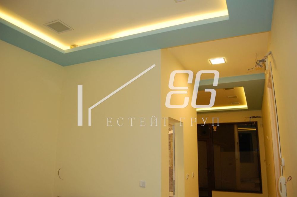 Дава се под наем Магазин в Варна, Център - 40 кв.м за 648.21 € - Снимка #2