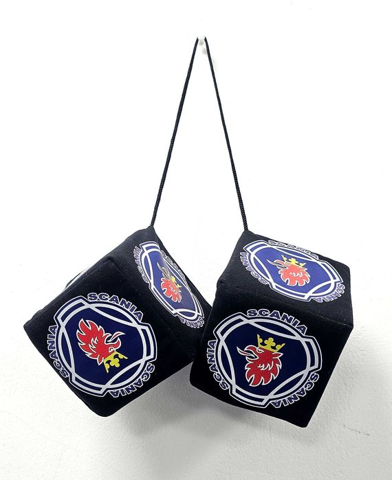 Плюшени зарчета за камиони Скания SCANIA бели и черни 10х10х10 см