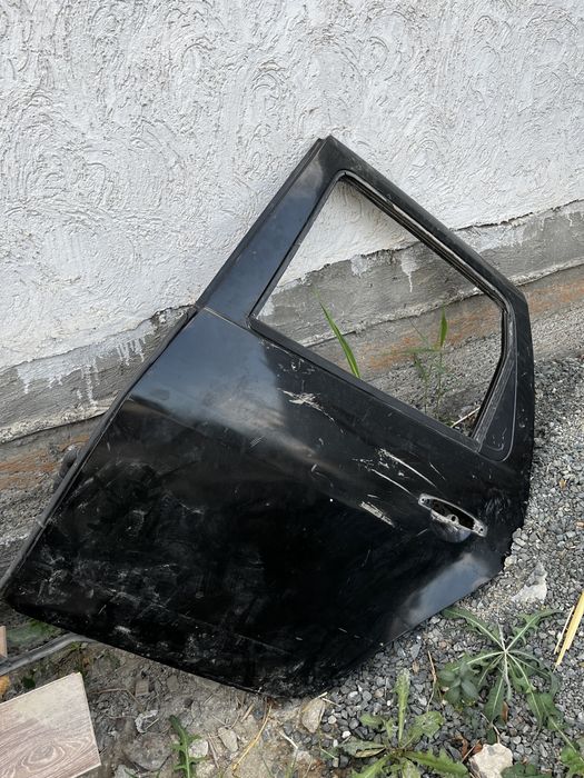 Рено дастер левый двер