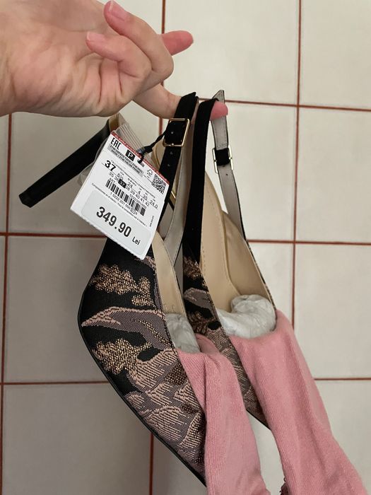 Pantofi Zara cu toc, mărimea 37