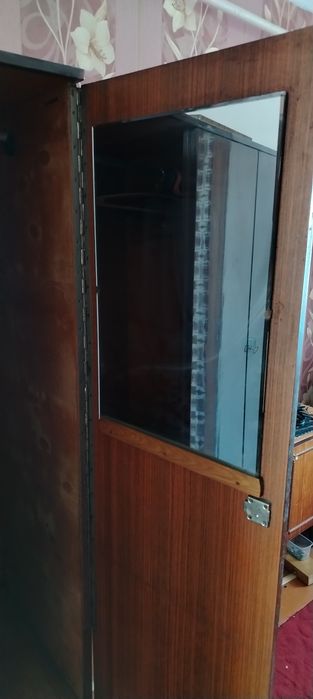 Продам шифоньер б/у