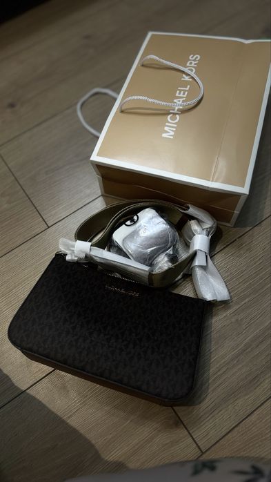 Продам сумку Michael Kors оригинал