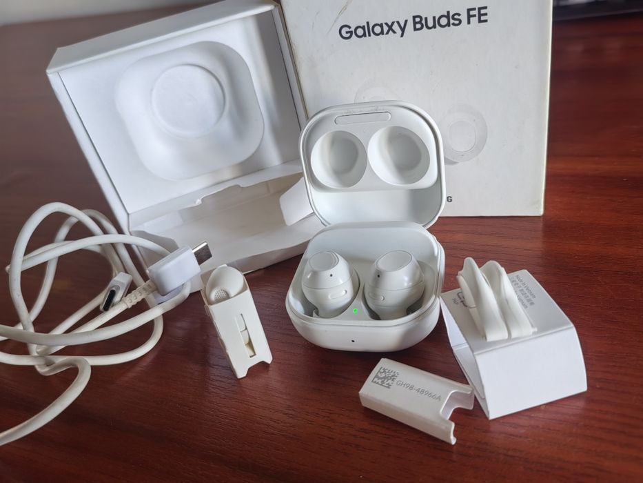 Galaxy Buds FE, наушники