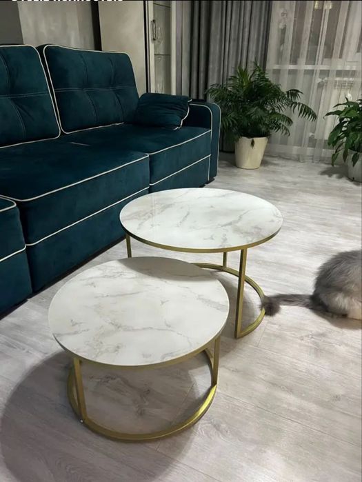 Jurnalniy stol sotiladi