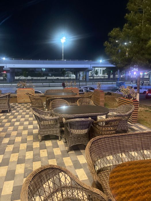 Продается плетенный стол стул