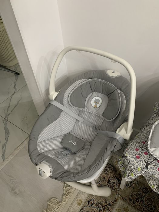 Электронный шезлонг-качалка Joie