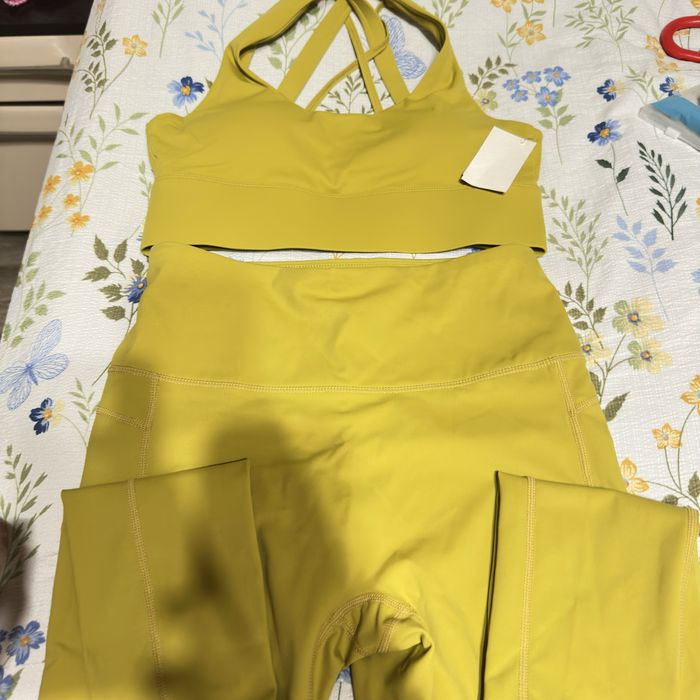 Продам спорт костюм