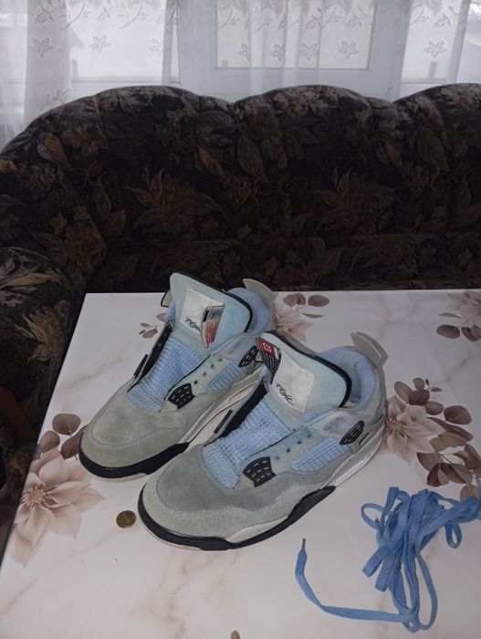 Jordan 4 university blue