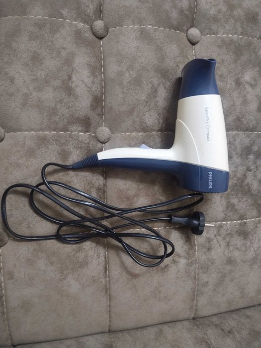 Фен Philips Salon Dry Compact