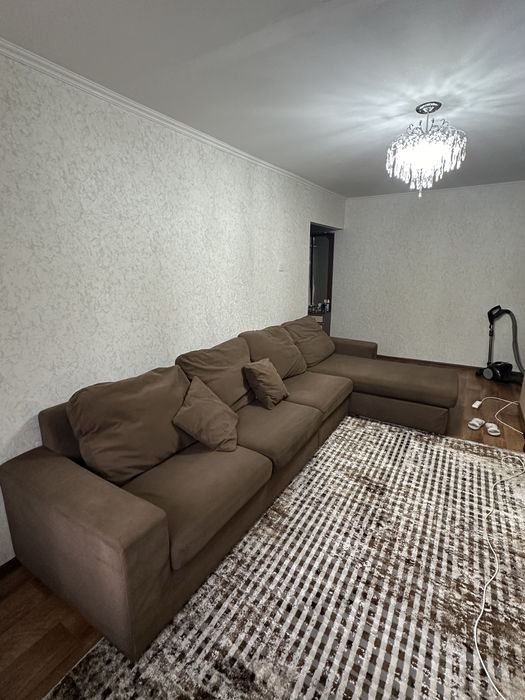 Продаю СРОЧНО раскладной диван 3,7 метр