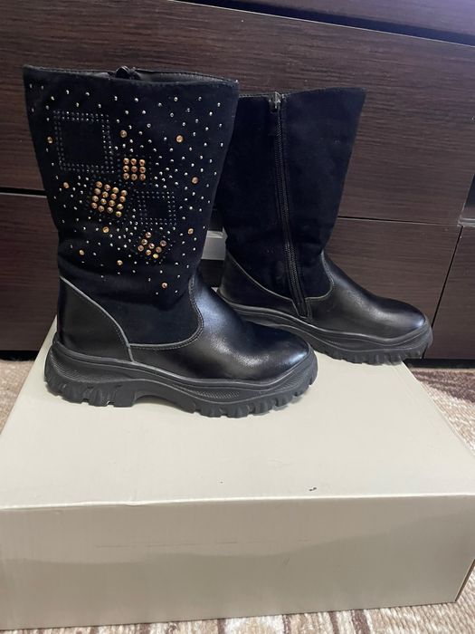 Зимние сапожки для девочки продам сапожки